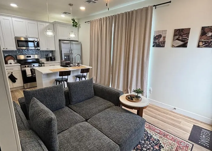 Apartment Modern Downtown 1br With Private Garage Phoenix