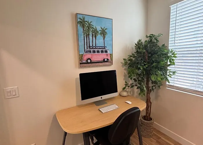 Modern Downtown 1br With Private Garage Apartment