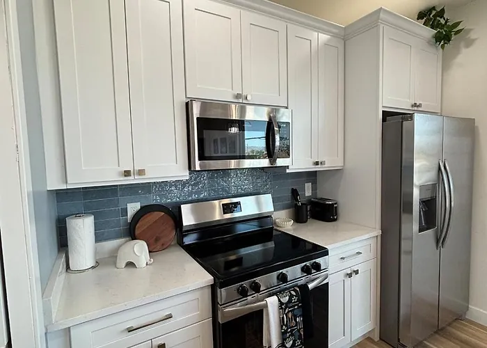 Modern Downtown 1br With Private Garage Phoenix